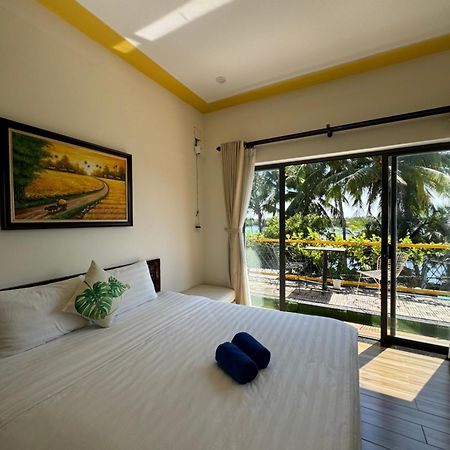 Coral Riverside Homestay & Hostel ホイアン エクステリア 写真