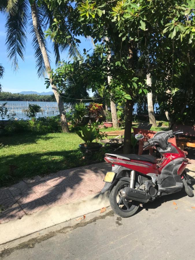 Coral Riverside Homestay & Hostel ホイアン エクステリア 写真