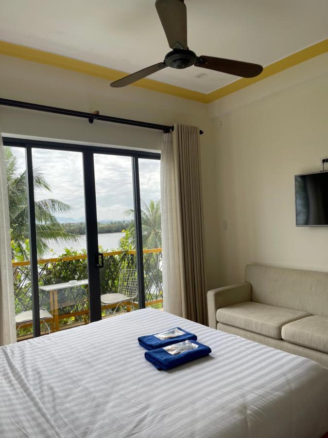 Coral Riverside Homestay & Hostel ホイアン エクステリア 写真