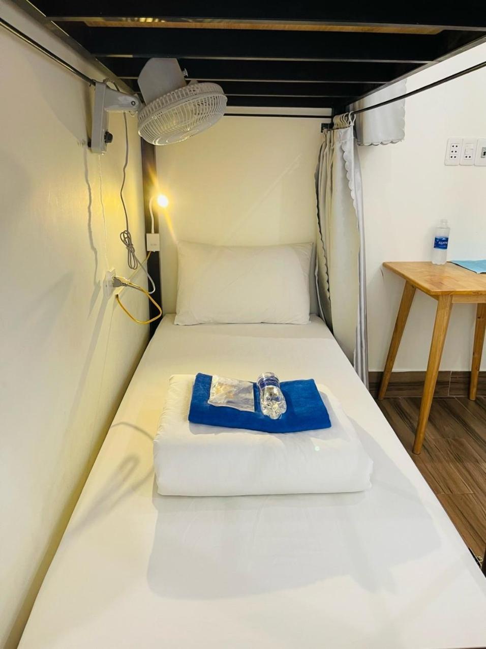 Coral Riverside Homestay & Hostel ホイアン エクステリア 写真