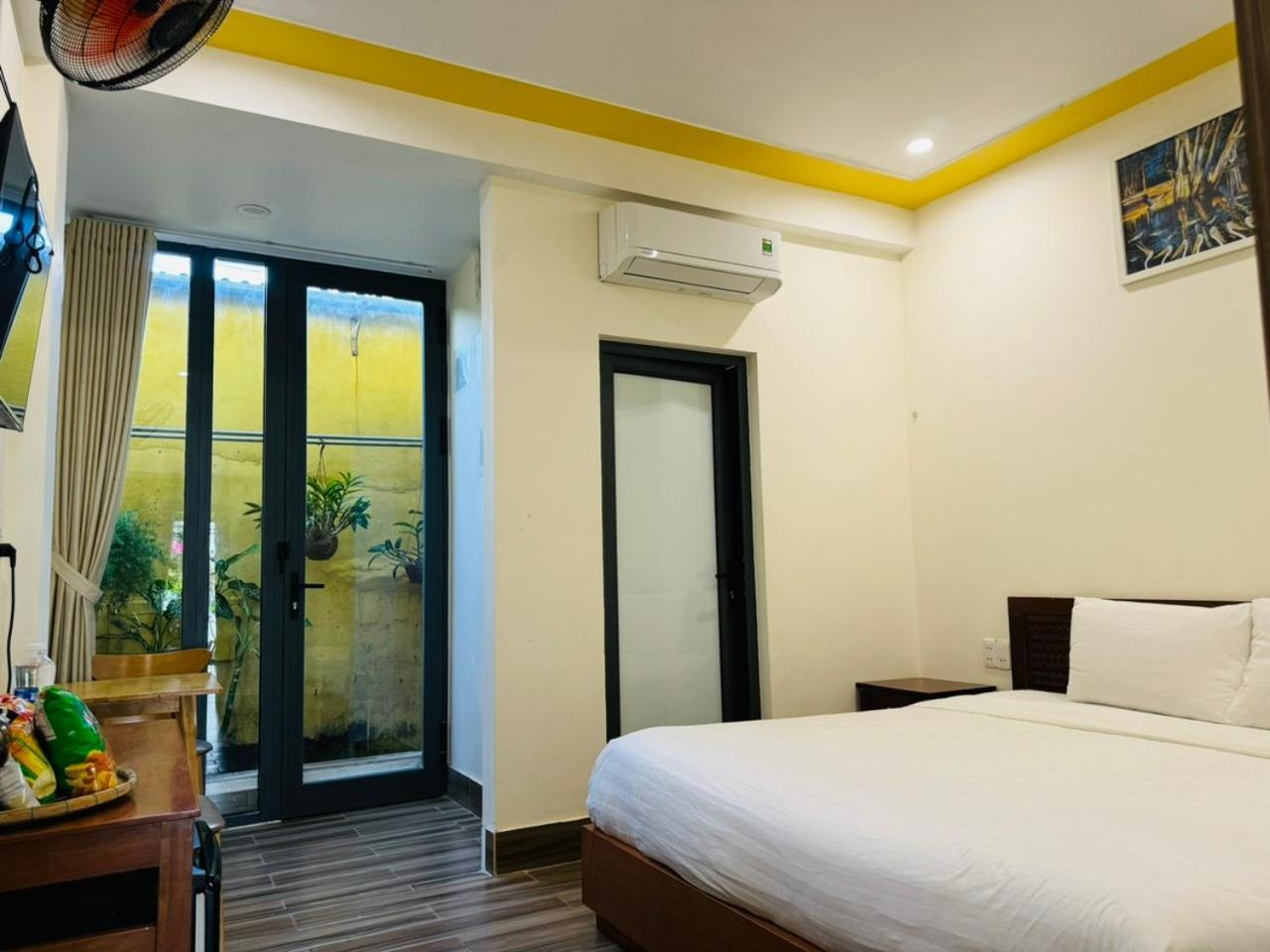 Coral Riverside Homestay & Hostel ホイアン エクステリア 写真
