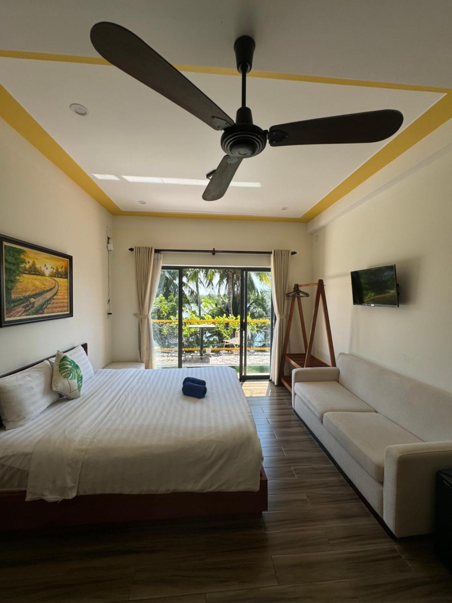 Coral Riverside Homestay & Hostel ホイアン エクステリア 写真