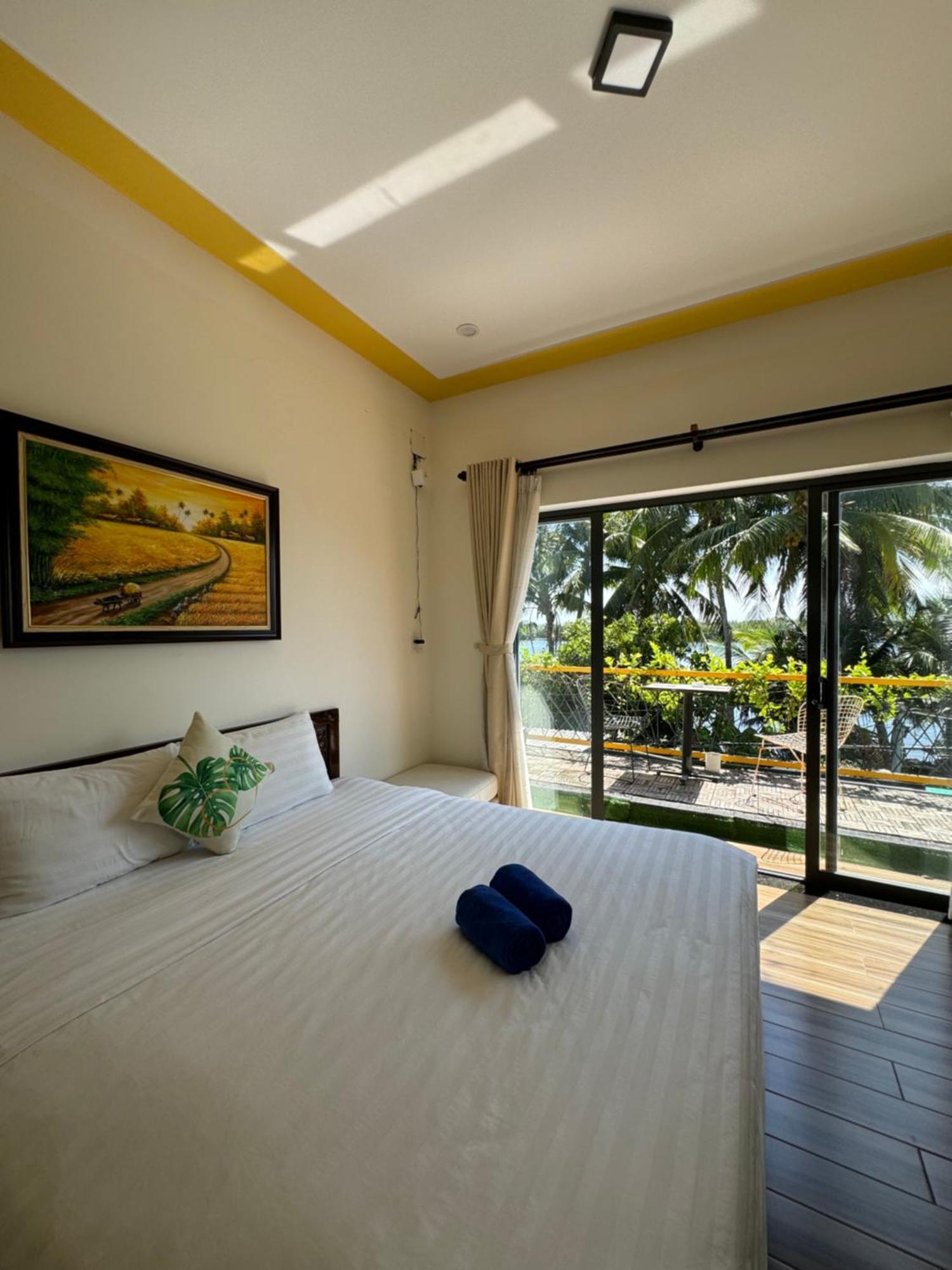 Coral Riverside Homestay & Hostel ホイアン エクステリア 写真