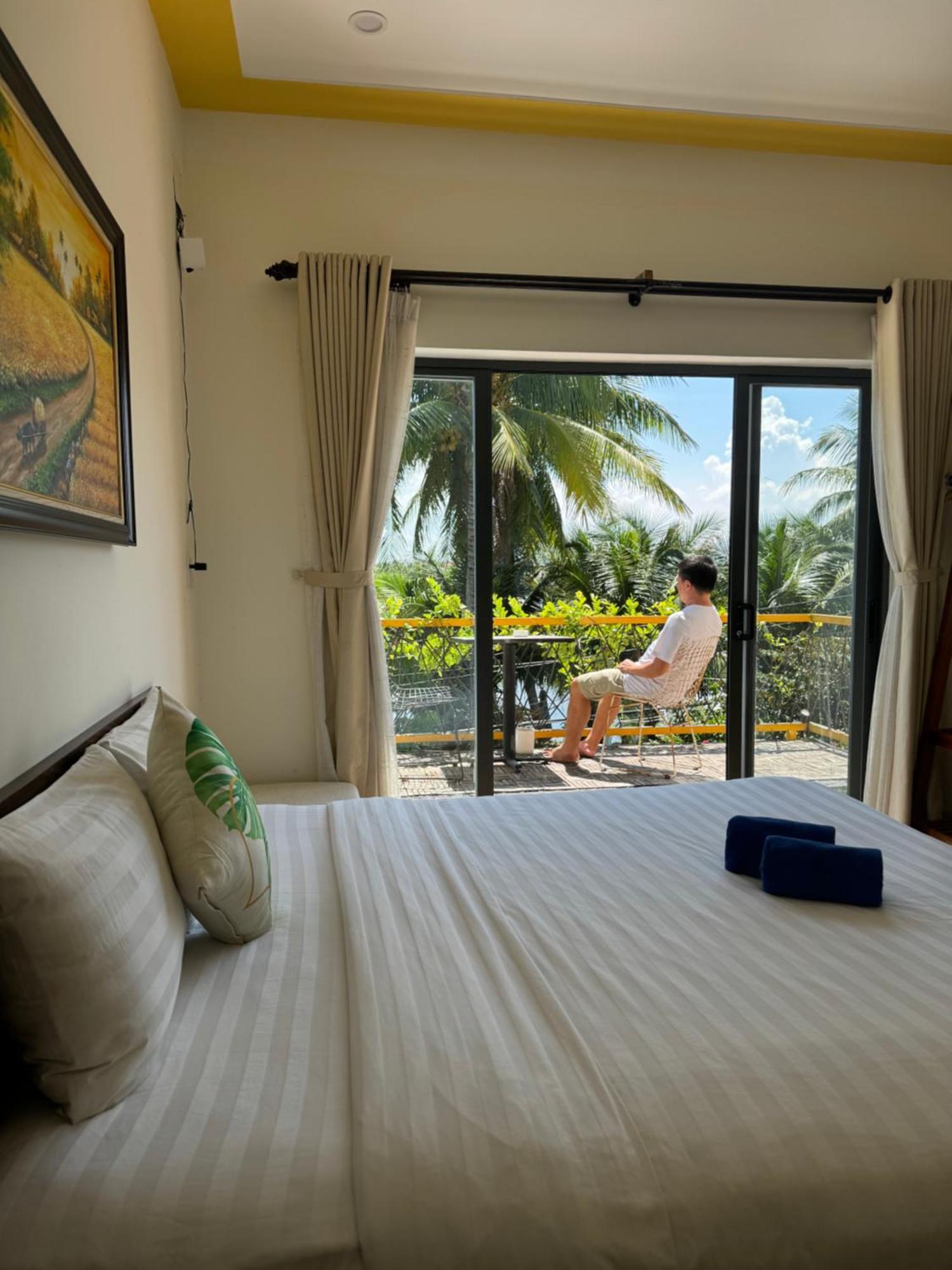 Coral Riverside Homestay & Hostel ホイアン エクステリア 写真